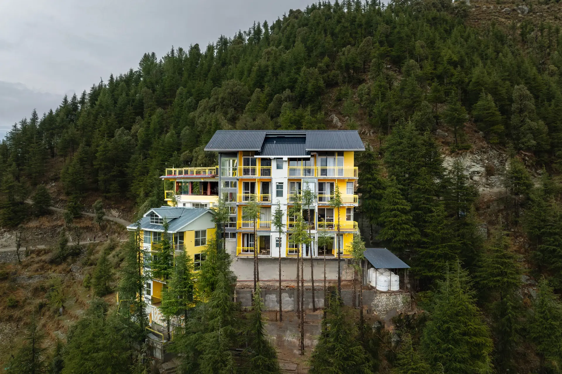 Best Hotels in Dalhousie Khajjiar for a Perfect Hill Getaway
